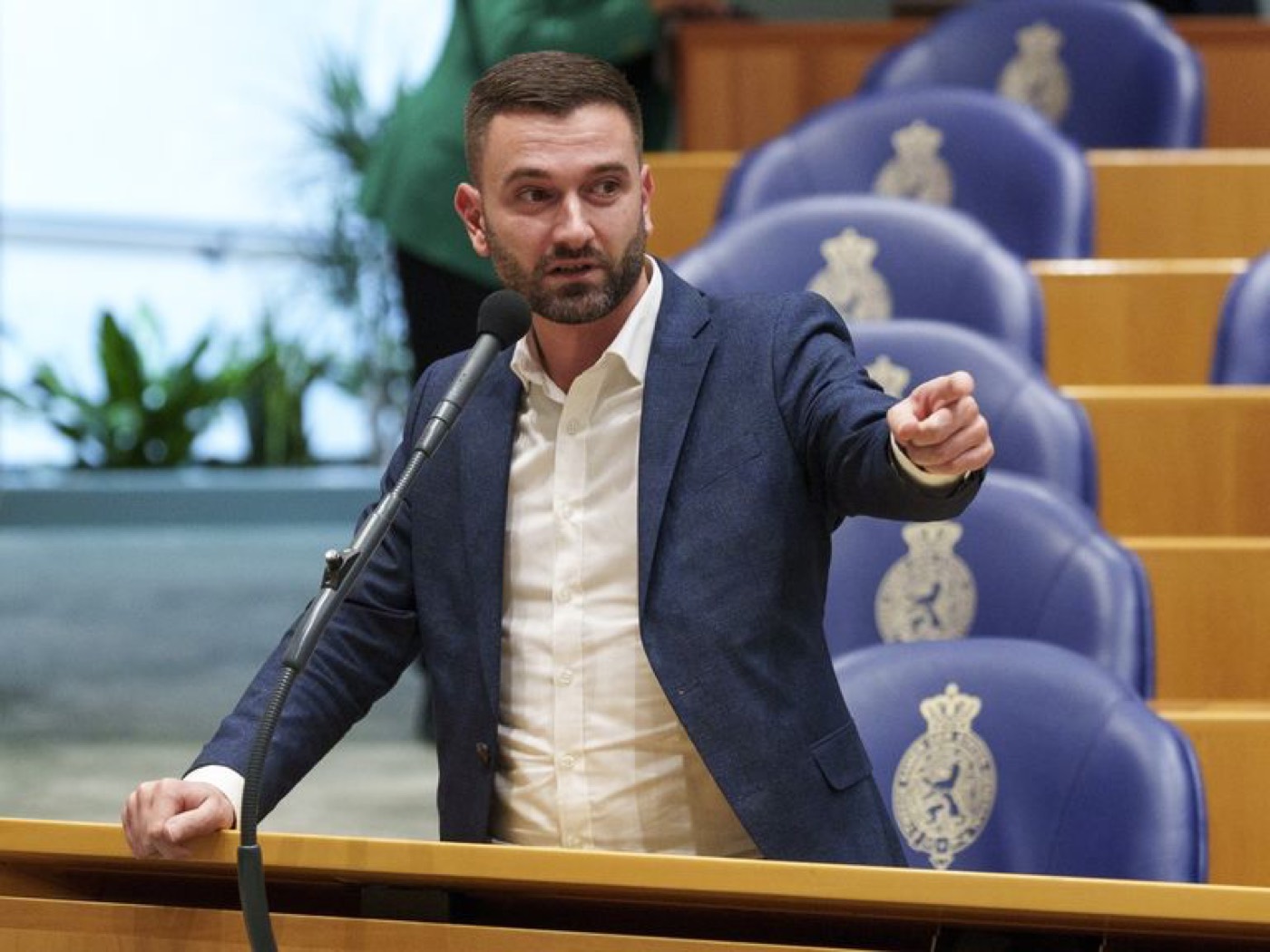 Stephan van Baarle van DENK tijdens een debat