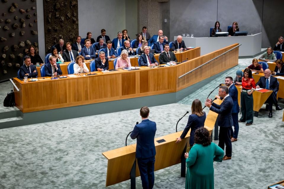 Verkiezingskoorts in de Kamer: Een Terugblik op de APB